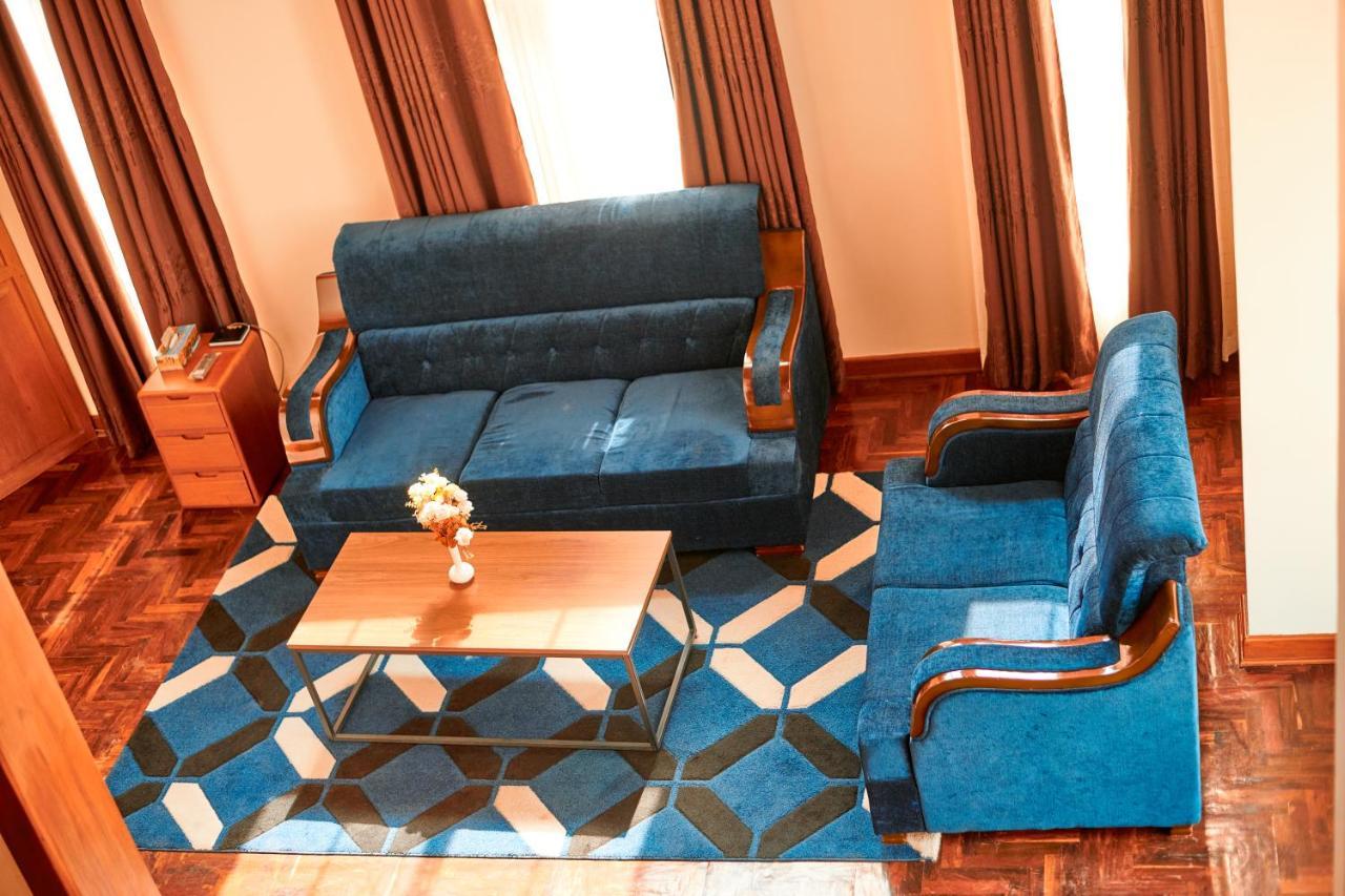 Seven Skies Hotel Аруша Экстерьер фото